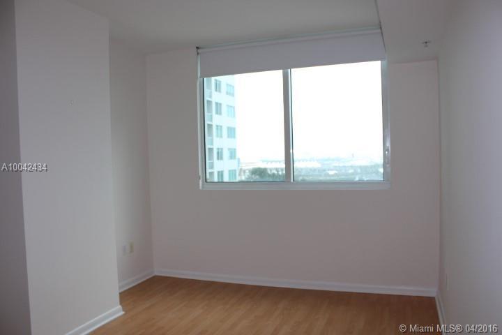 253 Northeast 2nd Street, Unit 1203 Miami, FL 33132 - Photo 13 of 23