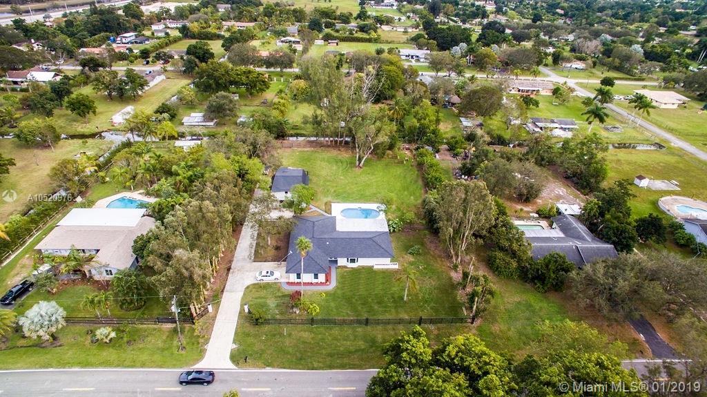 4720 Southwest 166th Avenue Southwest Ranches, FL 33331 - Photo 2 of 34 Gallery Image 2
