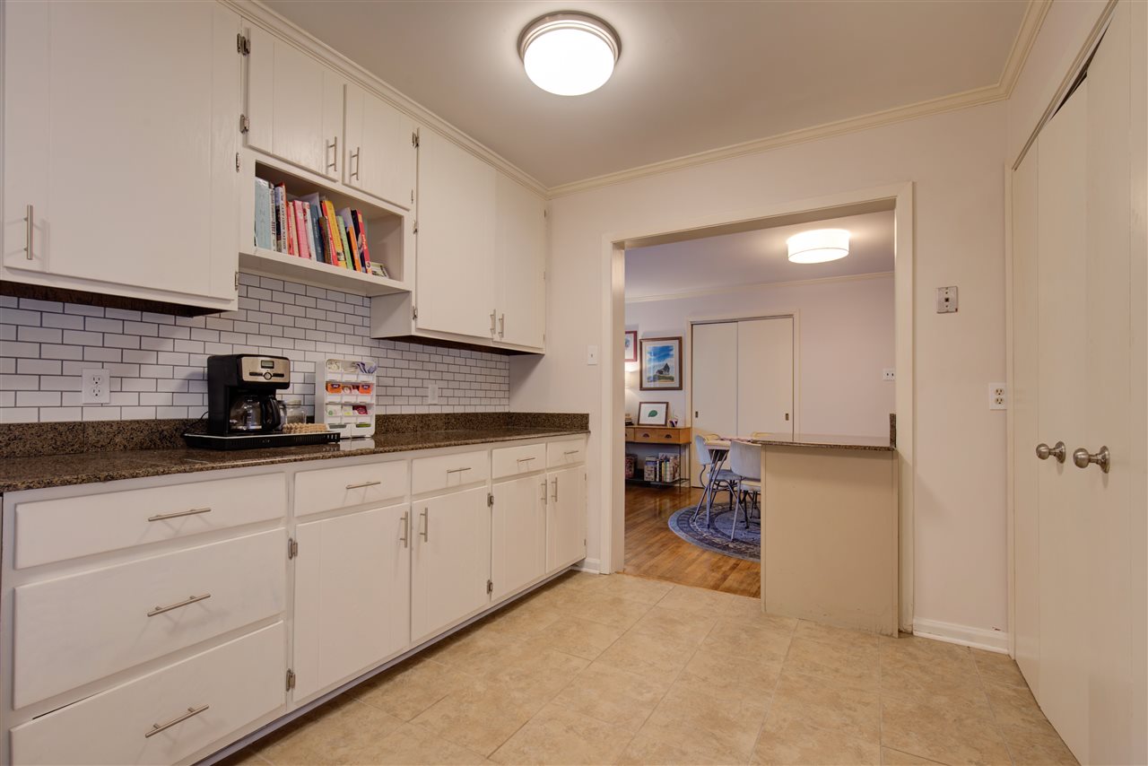 5126 Sequoia Road Memphis, TN 38117 - Photo 10 of 21
