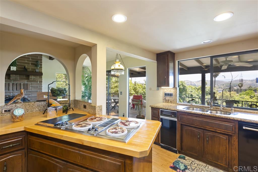 3425 Fairview Drive Vista, CA 92084 - Photo 10 of 25