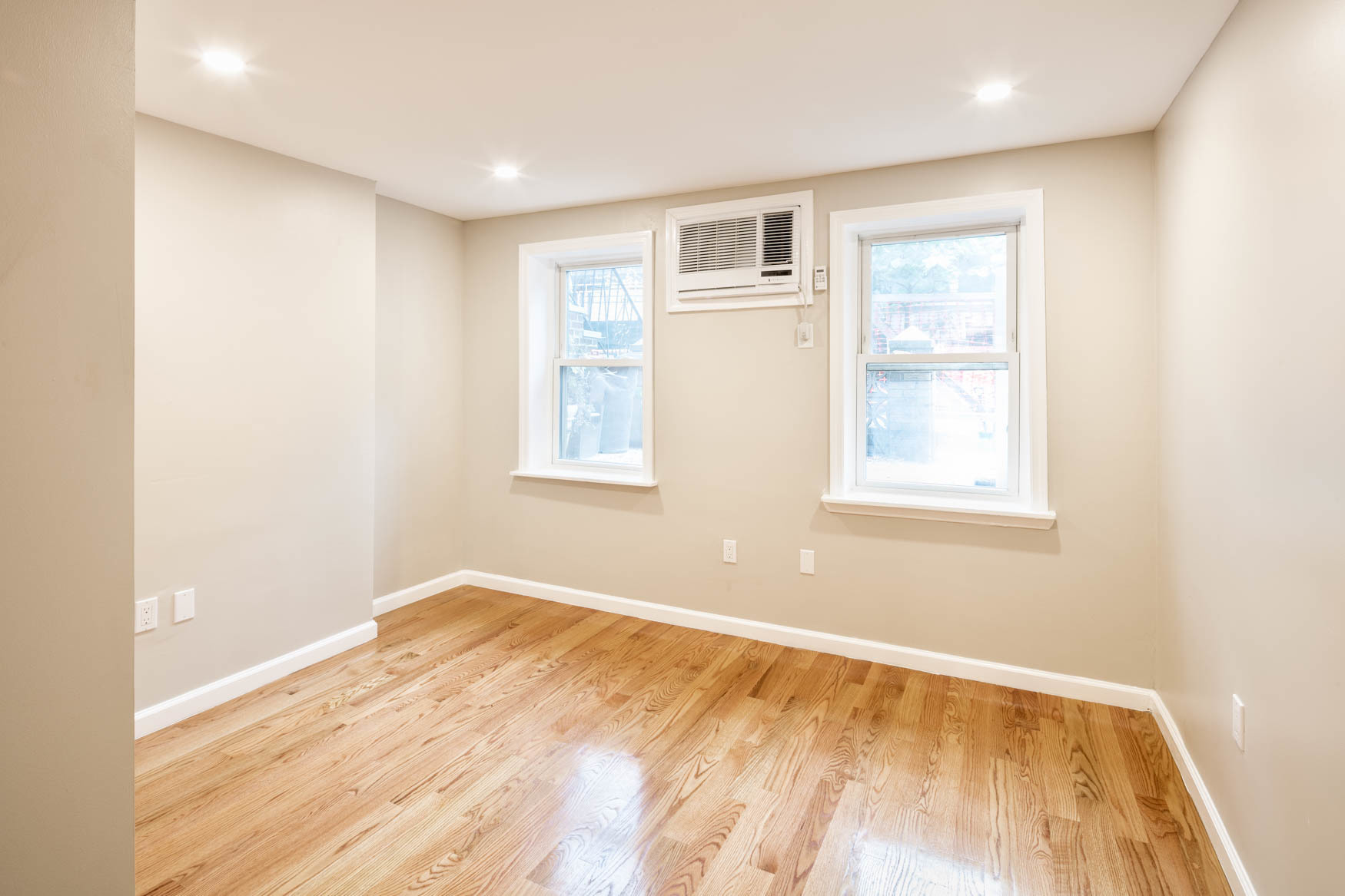 358 Leonard Street Brooklyn, NY 11211 - Photo 4 of 11