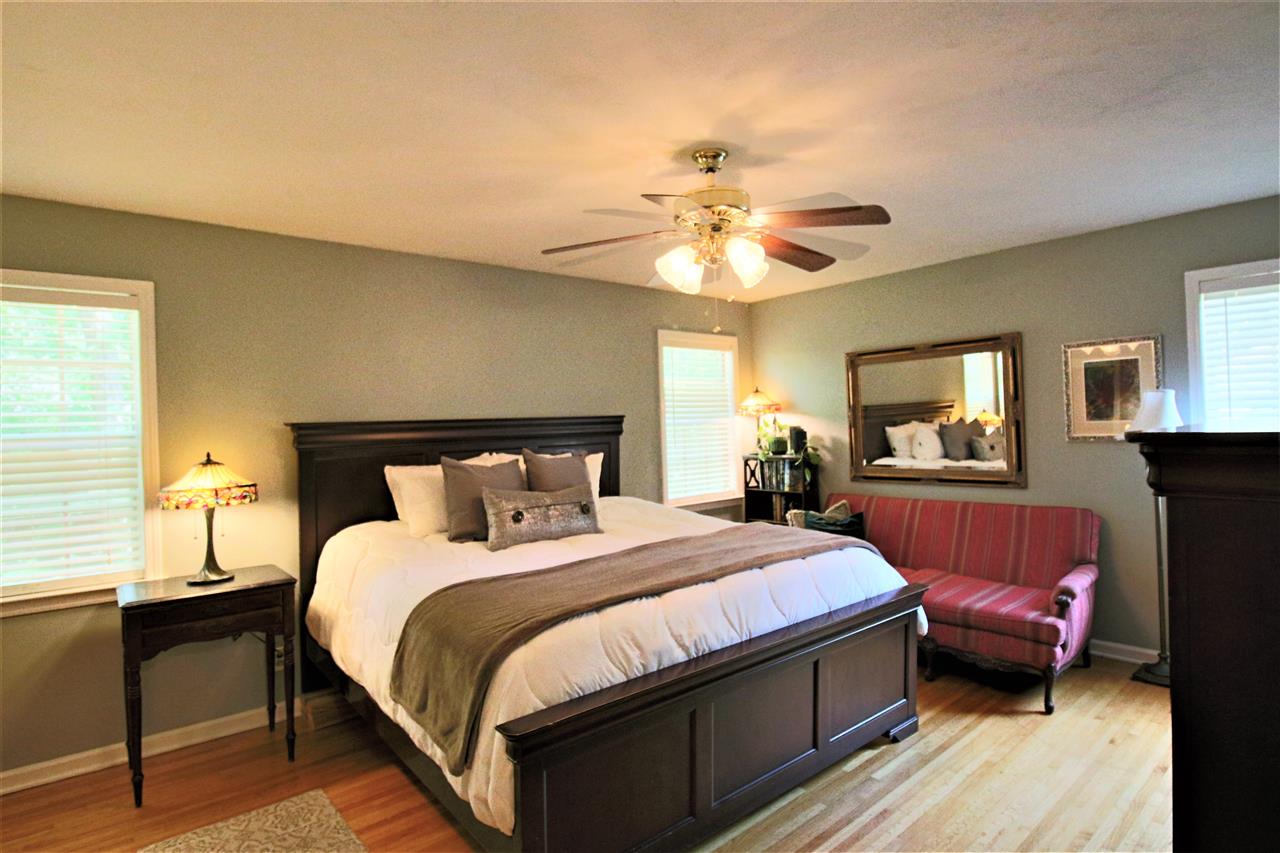 3048 Kenneth Street Memphis, TN 38128 - Photo 11 of 24 Intimate, Cozy, Fresh And Inviting Describe This Master Bedroom!