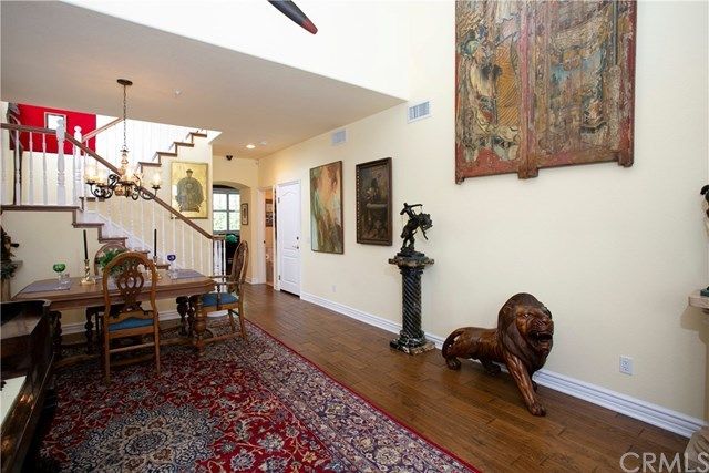 $990,000 | 285 Mesa Drive, Costa Mesa, CA 92627