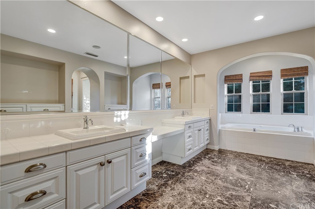 22 Ferrand Newport Coast, CA 92657 - Photo 39 of 68