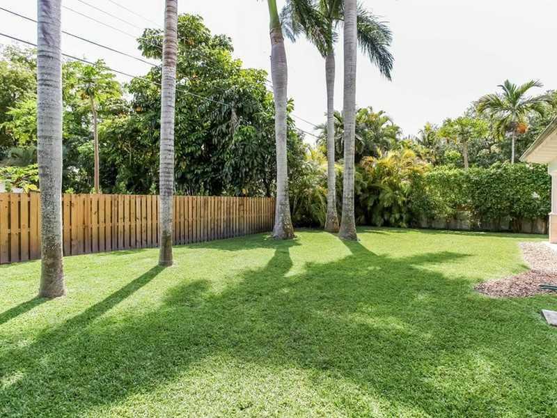 5774 Southwest 76th Terrace South Miami, FL 33143 - Photo 32 of 35