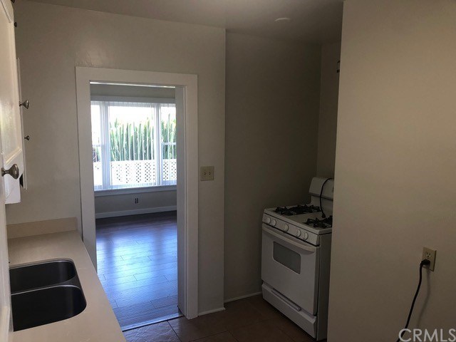 1121 Pacific Avenue Long Beach, CA 90813 - Photo 17 of 24