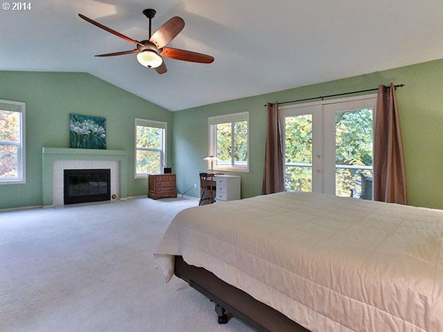 2715 Southwest Streamside Drive Portland, OR 97219 - Photo 10 of 16 Gallery Image 10