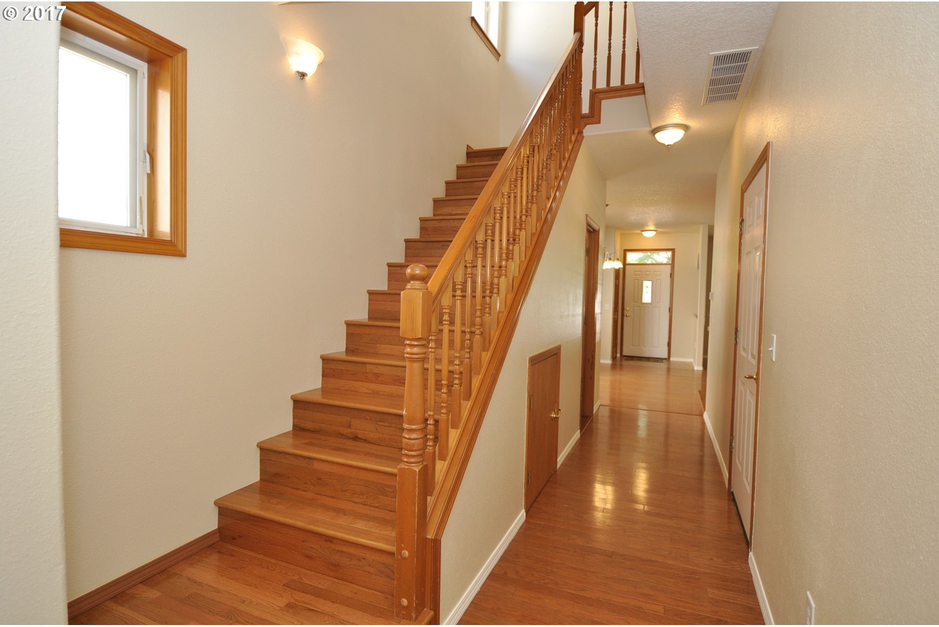 440 Northeast Roth Street Portland, OR 97211 - Photo 9 of 19 Gallery Image 9