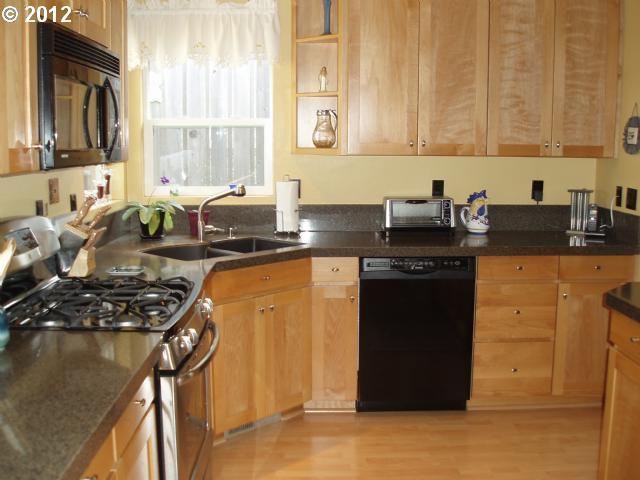 6775 Southwest Alfred Street Portland, OR 97223 - Photo 15 of 16 Gallery Image 15