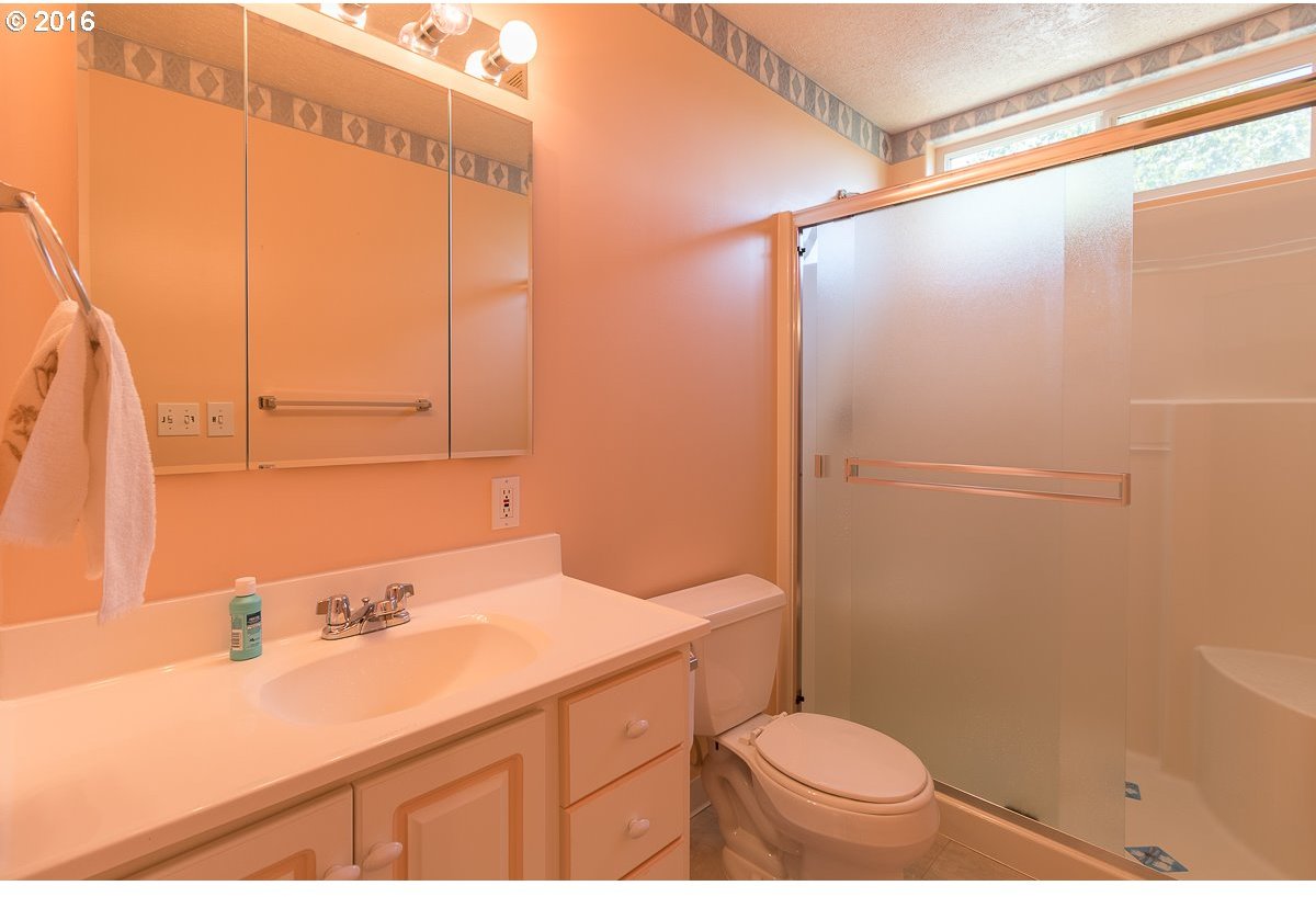 1756 Sallal Road Woodburn, OR 97071 - Photo 6 of 15 Gallery Image 6