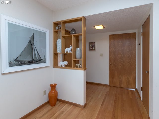 5120 Southwest Erickson Avenue Beaverton, OR 97005 - Photo 4 of 29