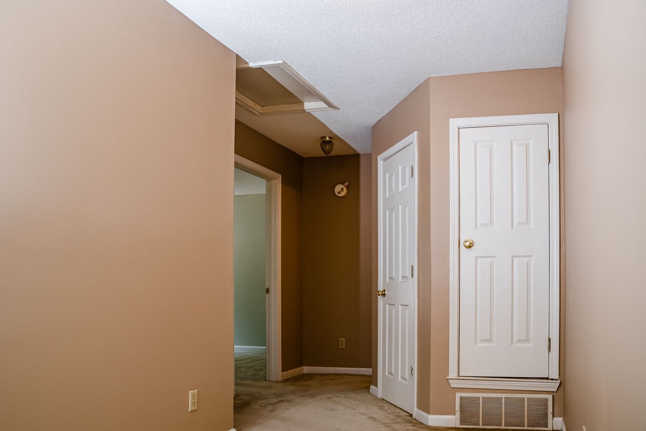 1094 Whitten Road Cordova, TN 38018 - Photo 6 of 23