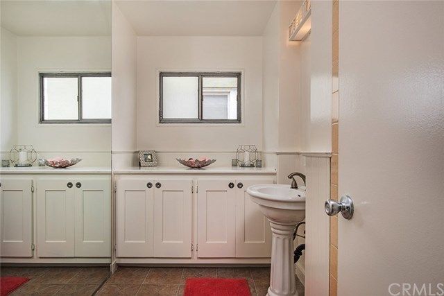 $291,000 | 1047 East 1st Street, Unit 10, Long Beach, CA 90802