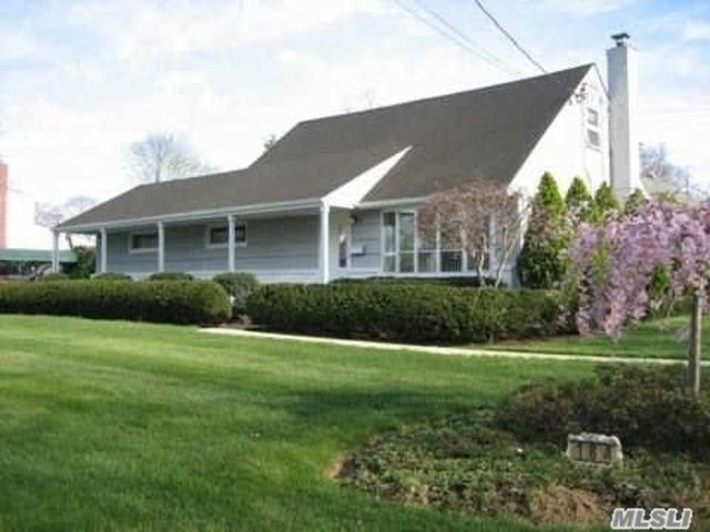 184 Weeks Road North Babylon, NY 11703 - Photo 1 of 1 Gallery Image 1