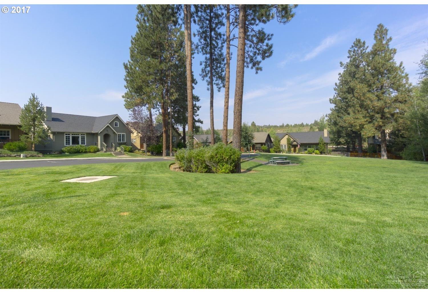 19396 Brookside Way Bend, OR 97702 - Photo 8 of 26 Gallery Image 8