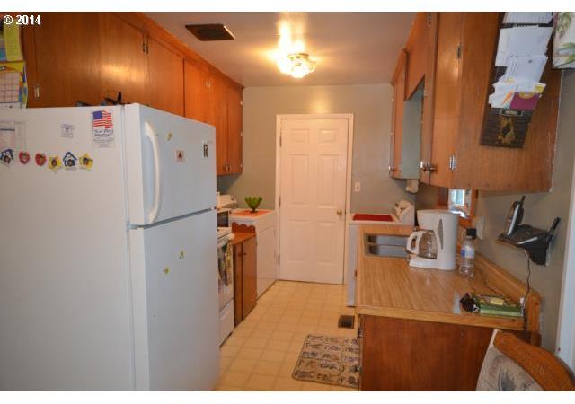 832 Chenowith Loop Road The Dalles, OR 97058 - Photo 10 of 15 Gallery Image 10