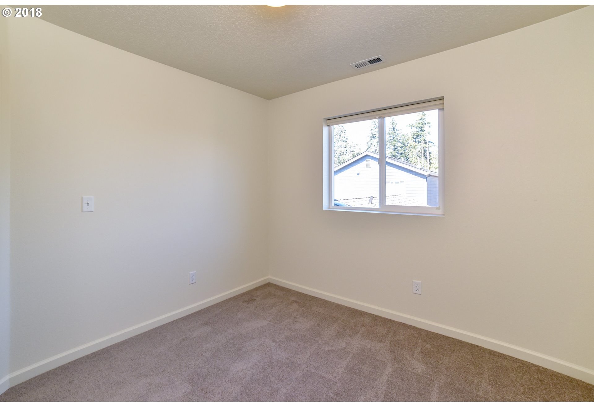 827 Southwest Windrose Terrace Beaverton, OR 97003 - Photo 15 of 32