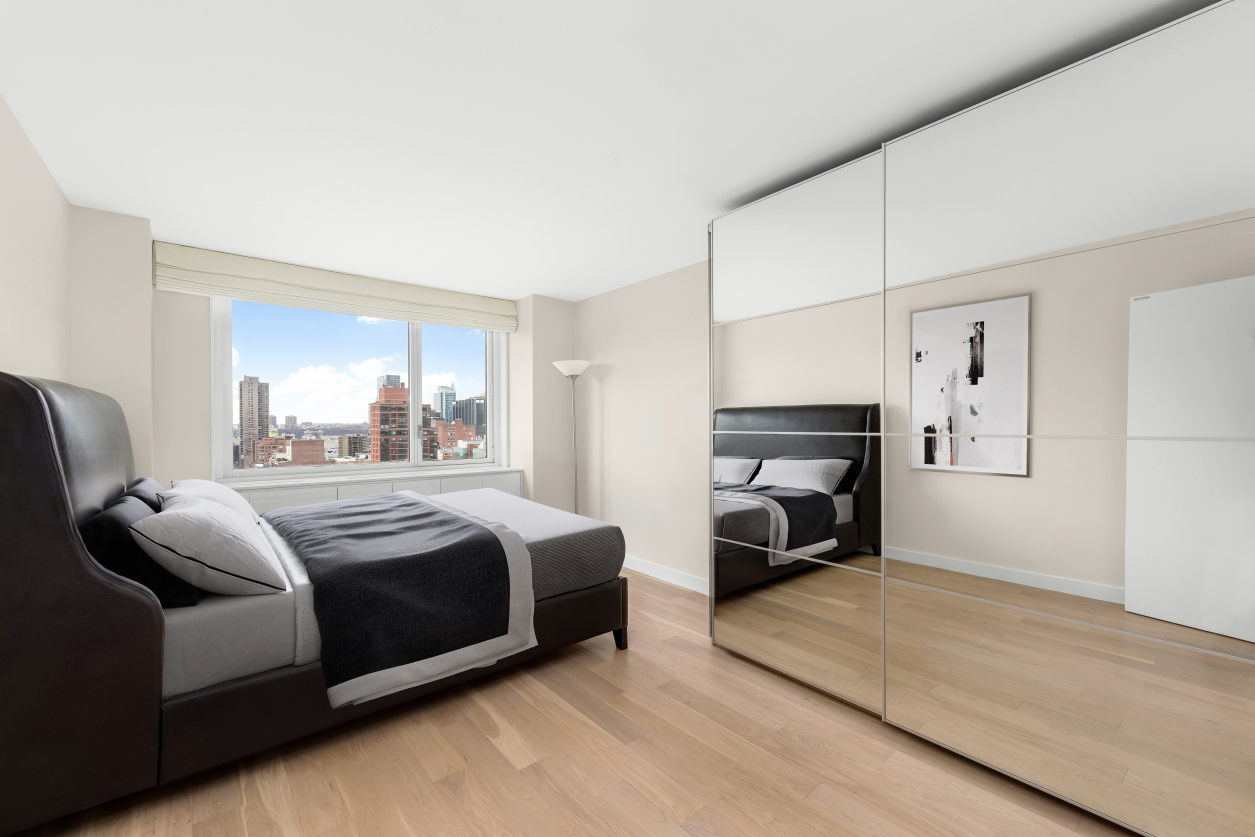 301 West 53rd Street, Unit 16E Manhattan, NY 10019 - Photo 5 of 12