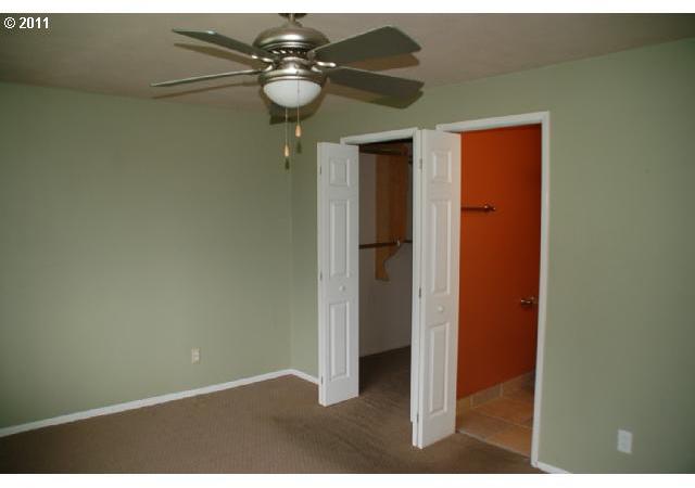 12815 Southeast Stark Street Portland, OR 97233 - Photo 10 of 16