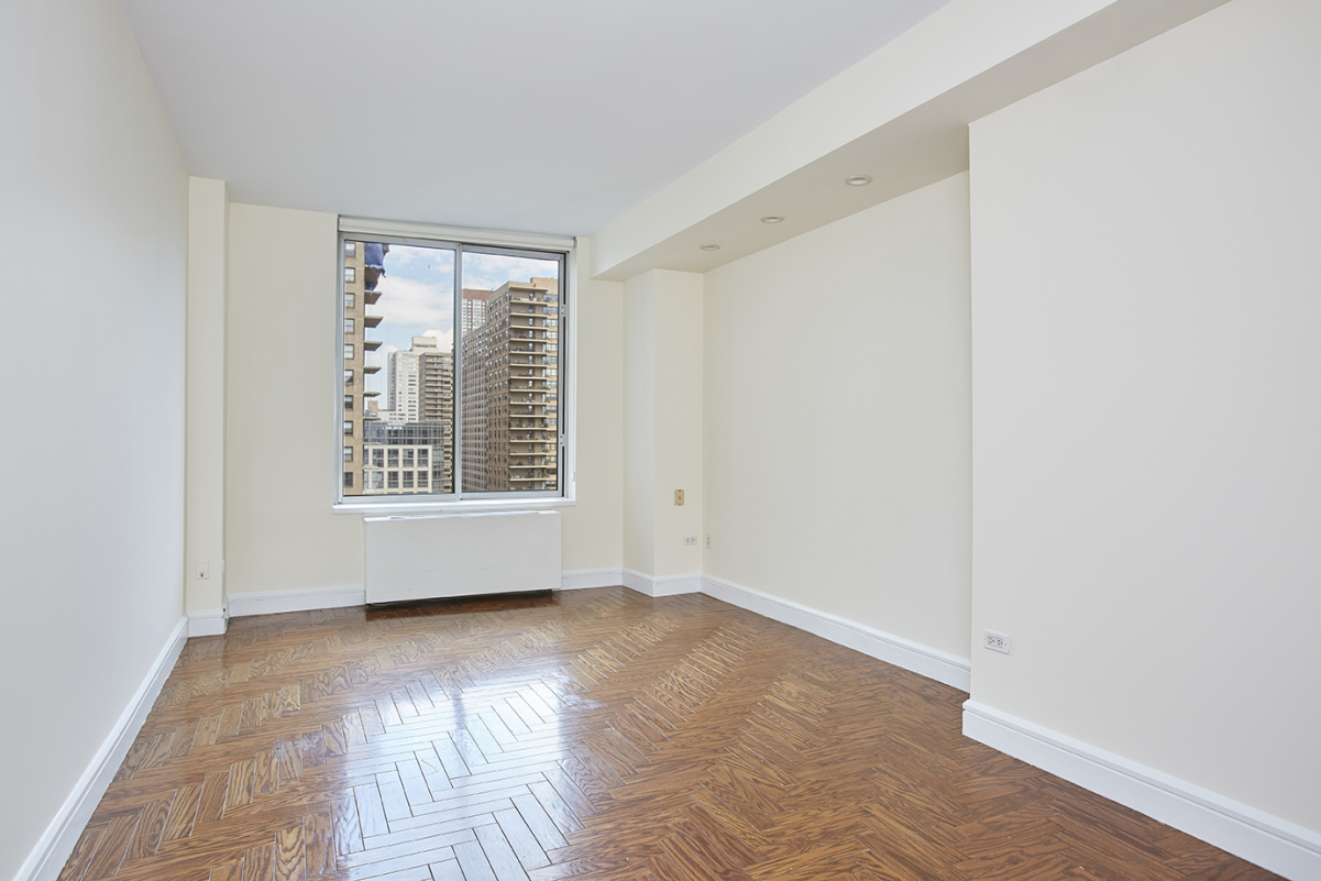 200 Riverside Boulevard, Unit G17 Manhattan, NY 10069 - Photo 7 of 11