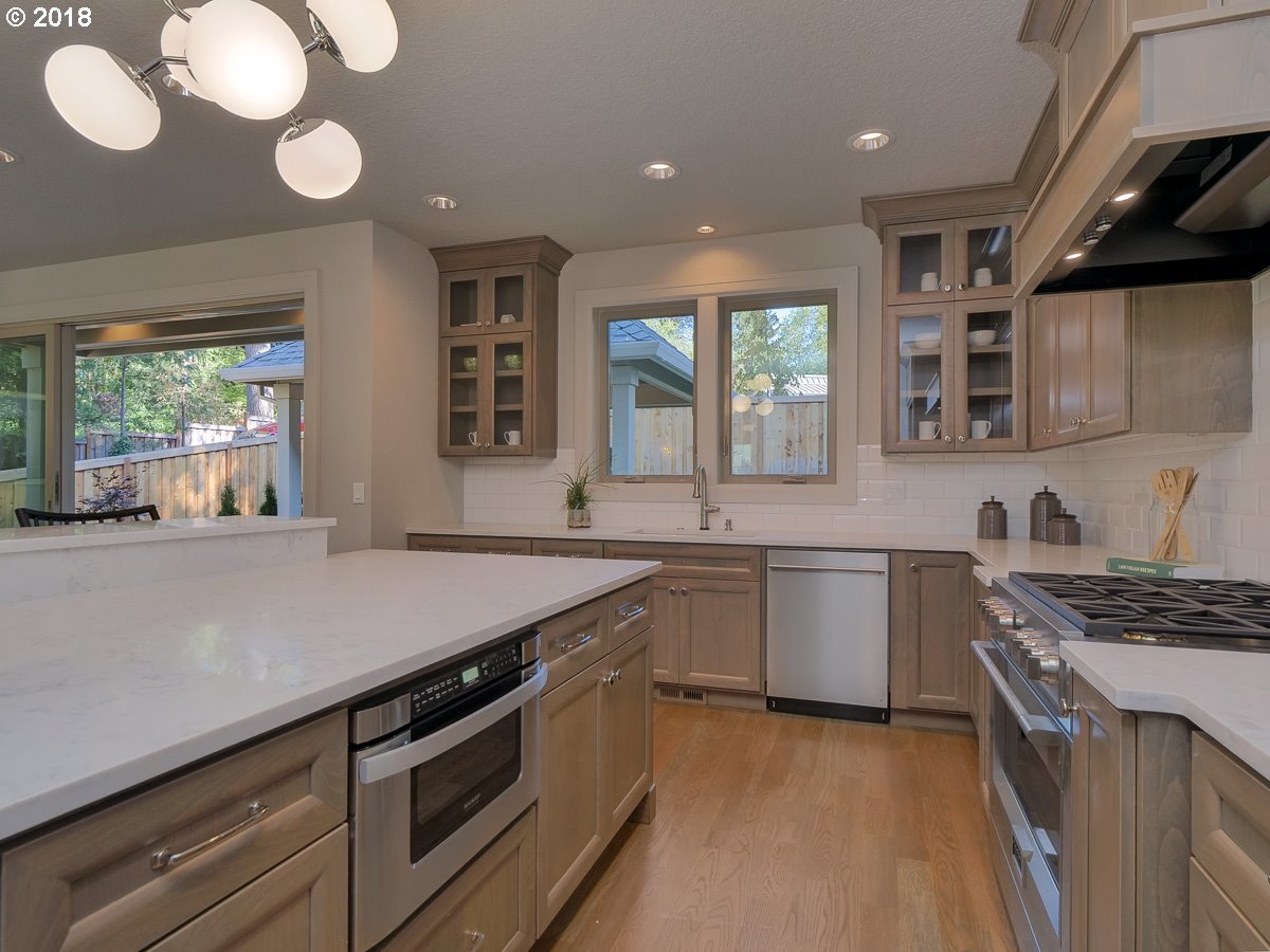 17626 Kelok Road Lake Oswego, OR 97034 - Photo 28 of 31 Gallery Image 28