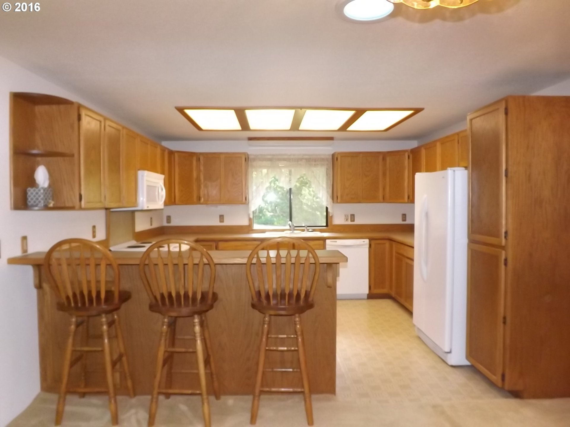 582 Lockwood Road Roseburg, OR 97471 - Photo 6 of 25 Gallery Image 6