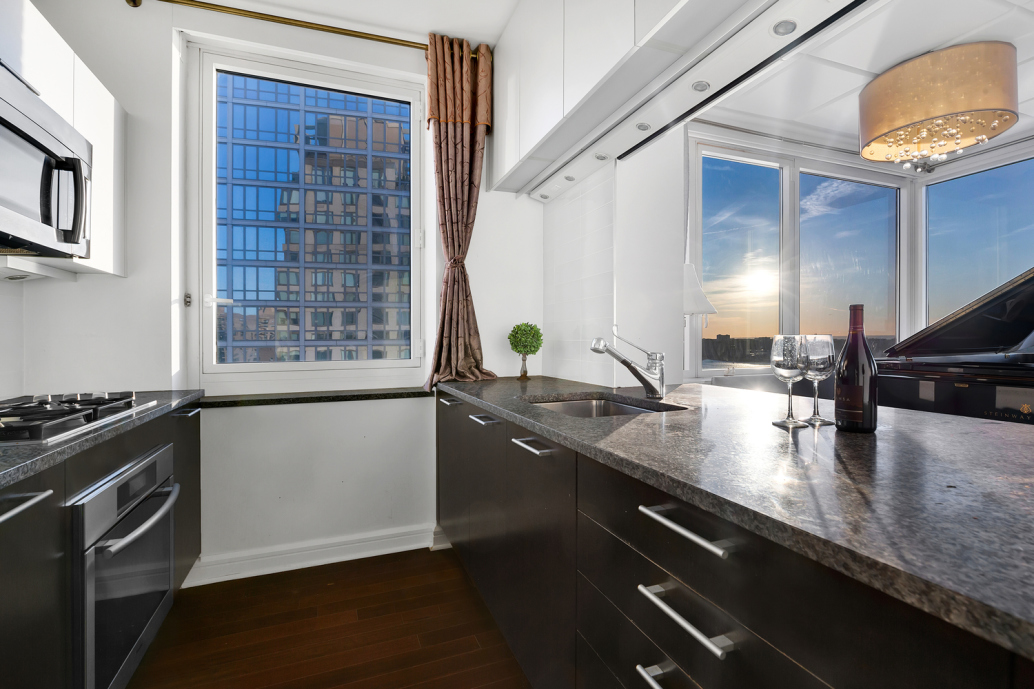 100 Riverside Boulevard, Unit 24D Manhattan, NY 10069 - Photo 2 of 9
