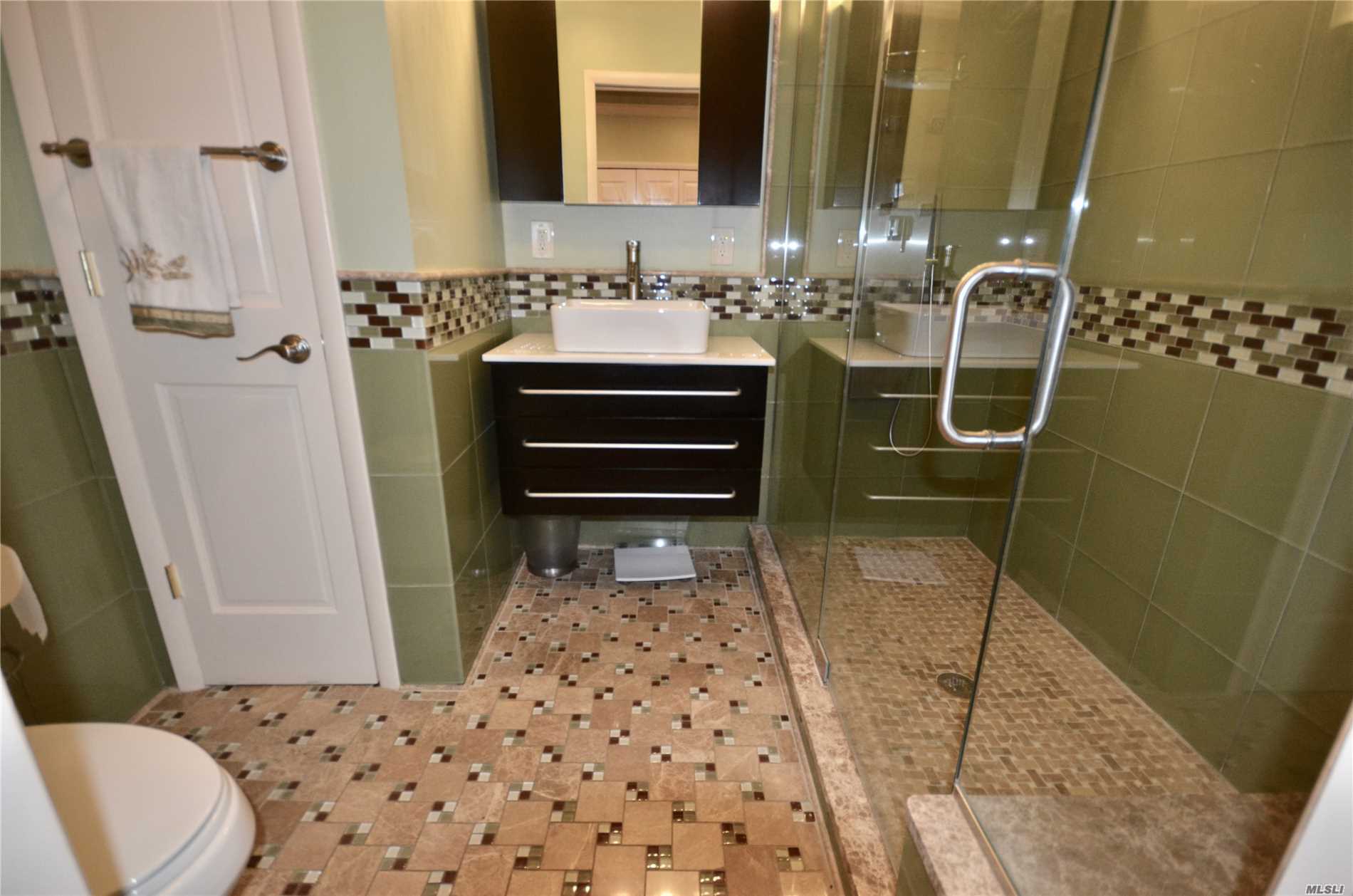 37 Sioux Drive Commack, NY 11725 - Photo 14 of 20