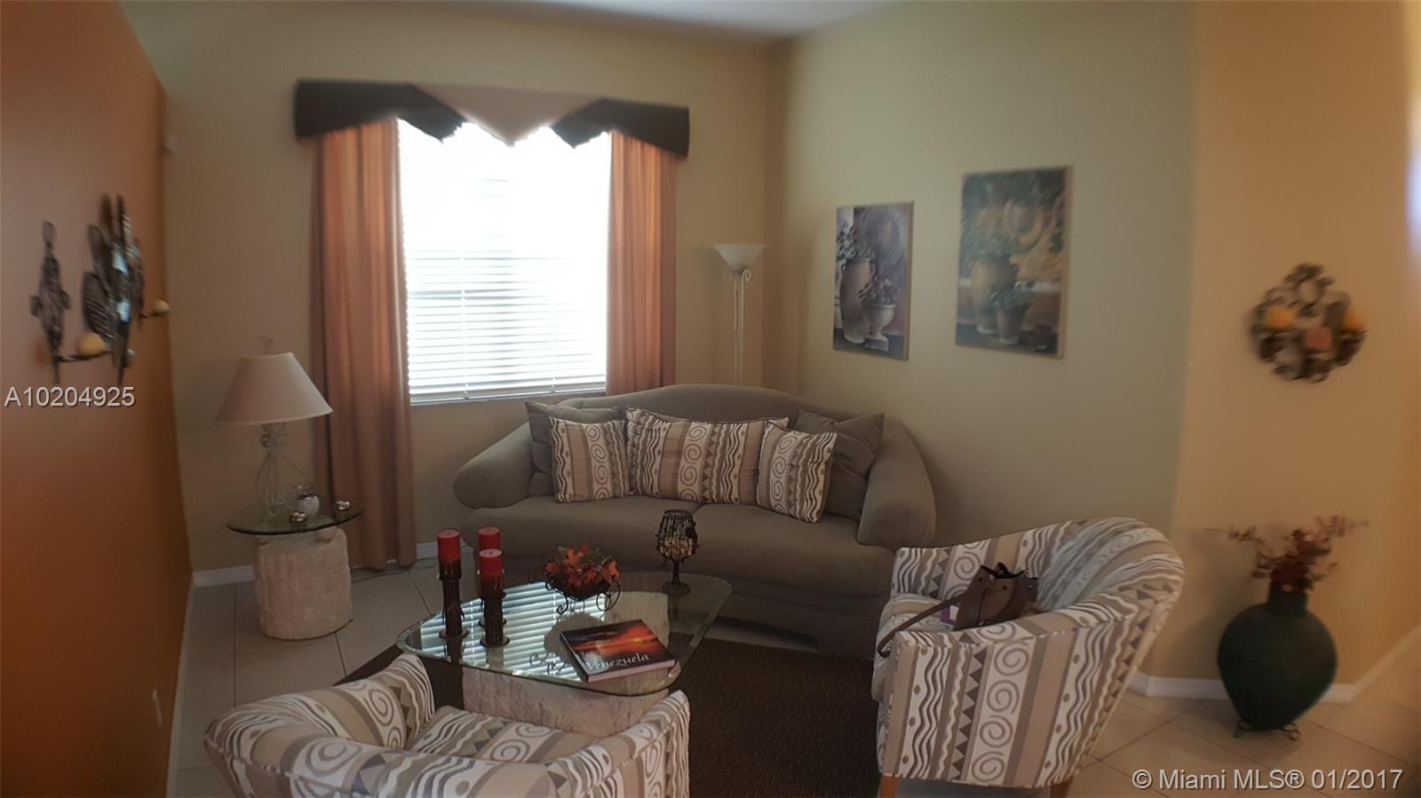 Encantada Pembroke Pines, FL 33029 - Photo 11 of 32