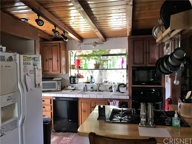 3061 Highview Avenue Altadena, CA 91001 - Photo 5 of 17