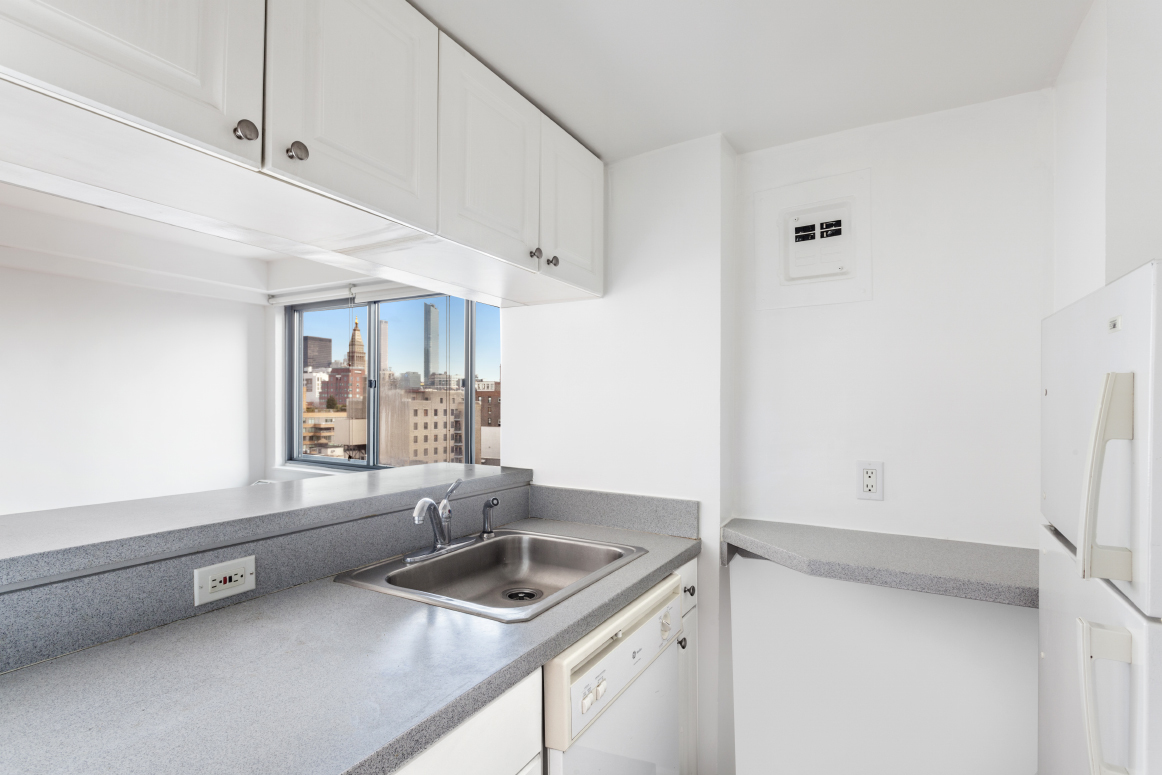 175 West 12th Street, Unit 17M Manhattan, NY 10011 - Photo 3 of 7