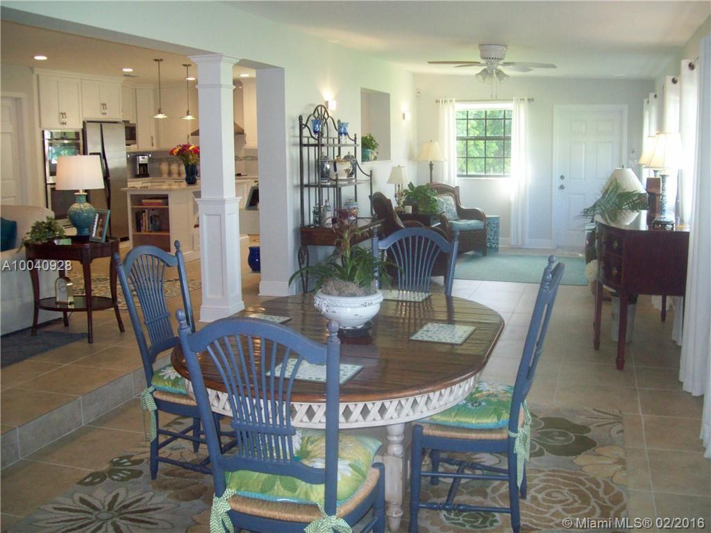 19650 Southwest 207th Avenue Miami, FL 33187 - Photo 12 of 34