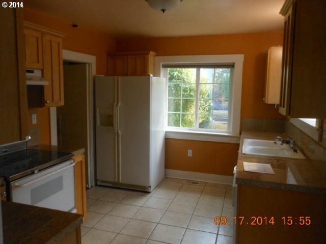 11439 East Burnside Street Portland, OR 97216 - Photo 5 of 11