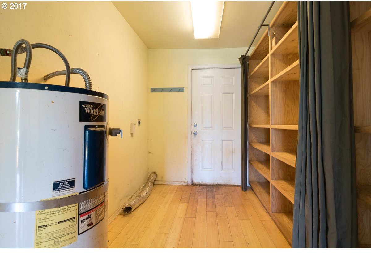 245 Wilson Road Oakland, OR 97462 - Photo 24 of 31 Gallery Image 24