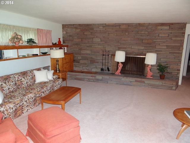 2050 Ivy Avenue Reedsport, OR 97467 - Photo 8 of 16 Gallery Image 8