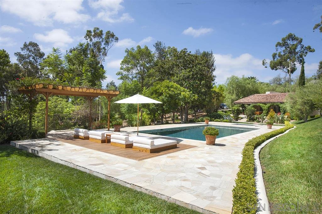 6557 La Valle Plateada Rancho Santa Fe, CA 92067 - Photo 4 of 25