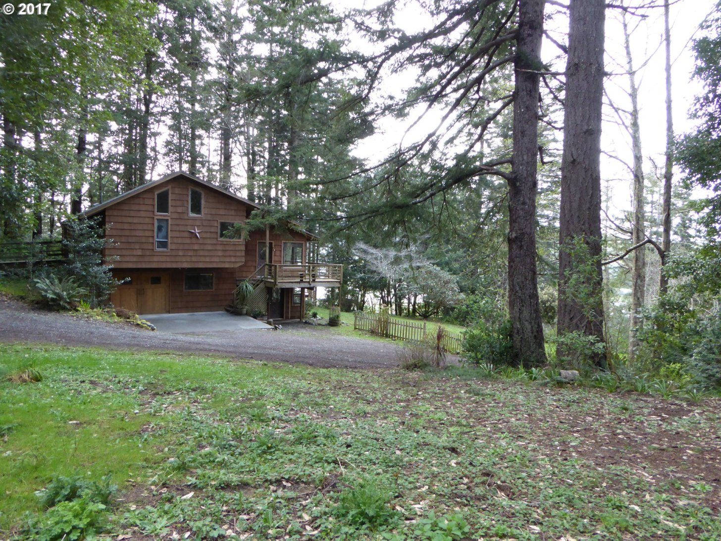 30218 Hummingbird Hill Road Gold Beach, OR 97444 - Photo 20 of 32 Gallery Image 20