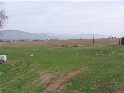 19252 Highline Road Tehachapi, CA 93561 - Photo 4 of 7 Gallery Image 4