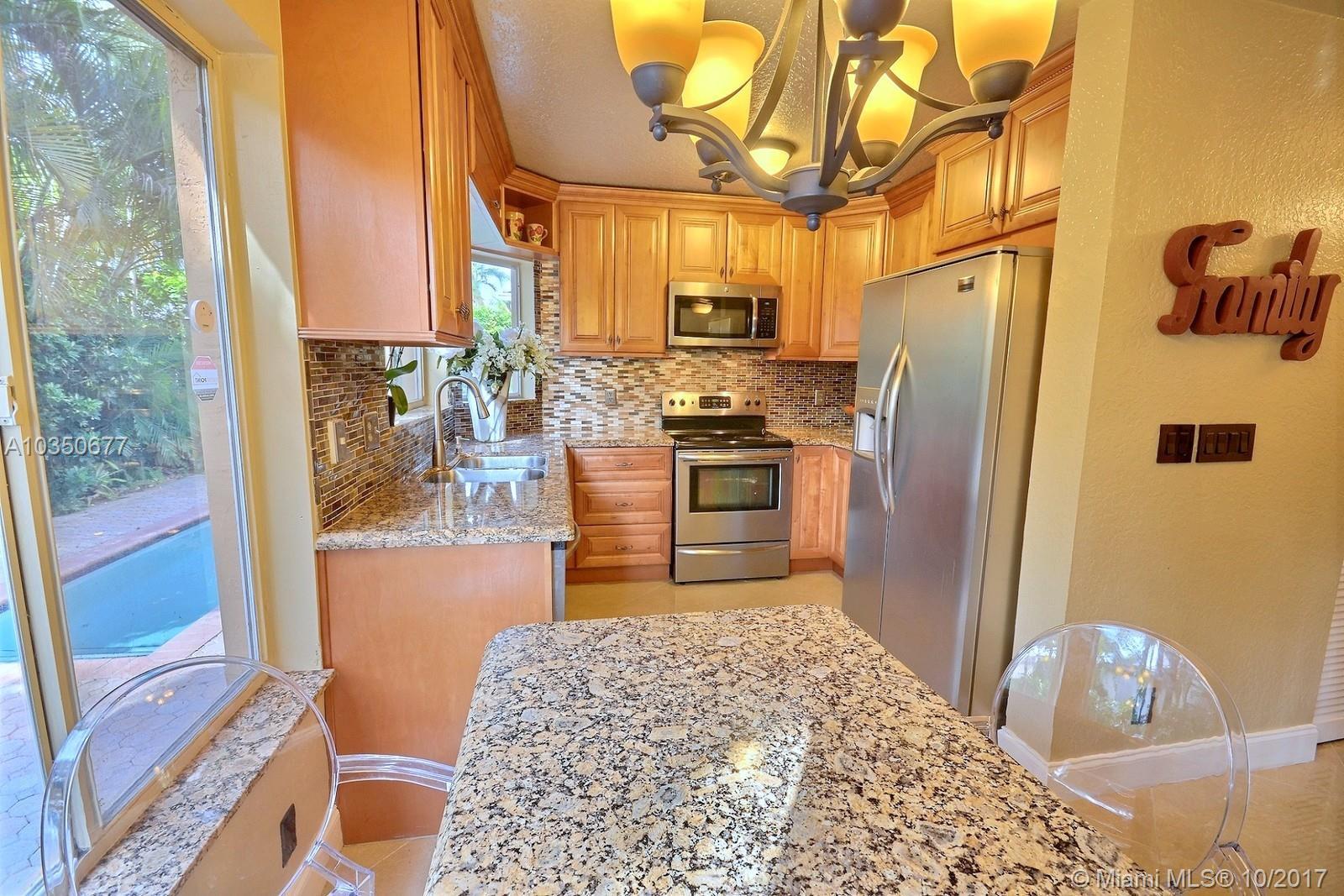 11222 Roundelay Road Cooper City, FL 33026 - Photo 11 of 37 Gallery Image 11