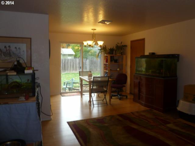 289 Columbia Loop Road Roseburg, OR 97471 - Photo 5 of 12