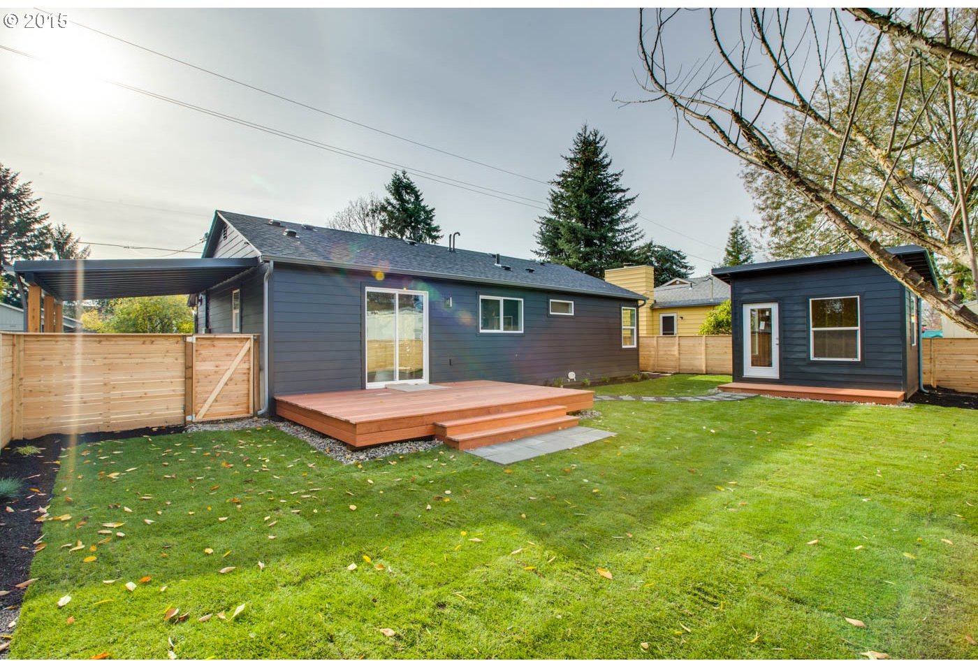 6017 Southeast Reedway Street Portland, OR 97206 - Photo 25 of 26 Gallery Image 25