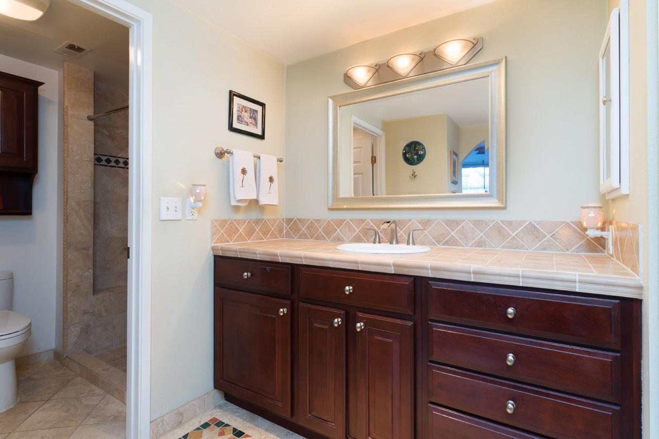 1760 Kennington Road Encinitas, CA 92024 - Photo 10 of 25