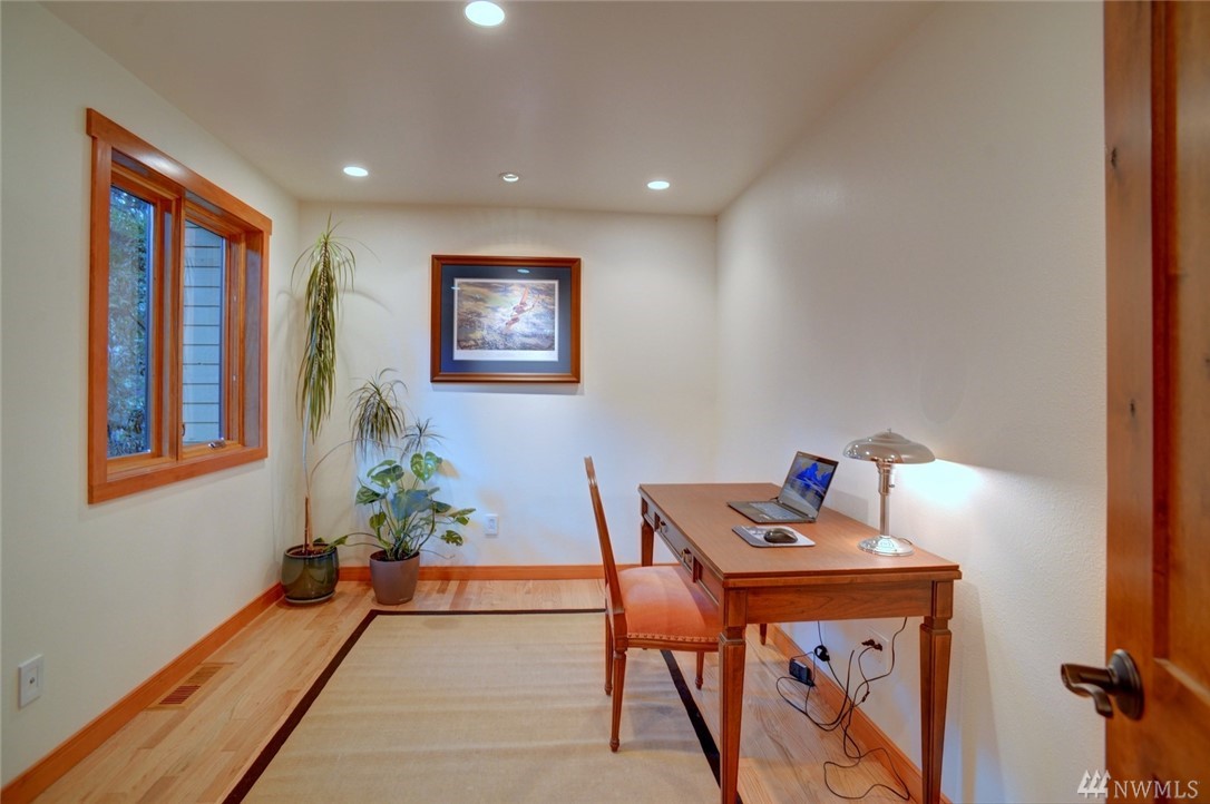 610 175th Street Southwest Bothell, WA 98012 - Photo 16 of 25