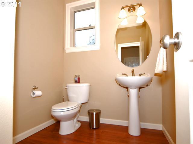 8219 Southwest Oleson Road Portland, OR 97223 - Photo 6 of 16 Gallery Image 6