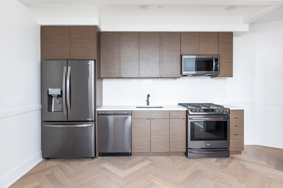 47-16 Greenpoint Avenue, Unit 4 Queens, NY 11104 - Photo 6 of 7