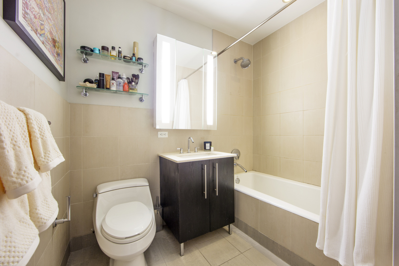 1 Northside Piers, Unit 15H Brooklyn, NY 11249 - Photo 4 of 10