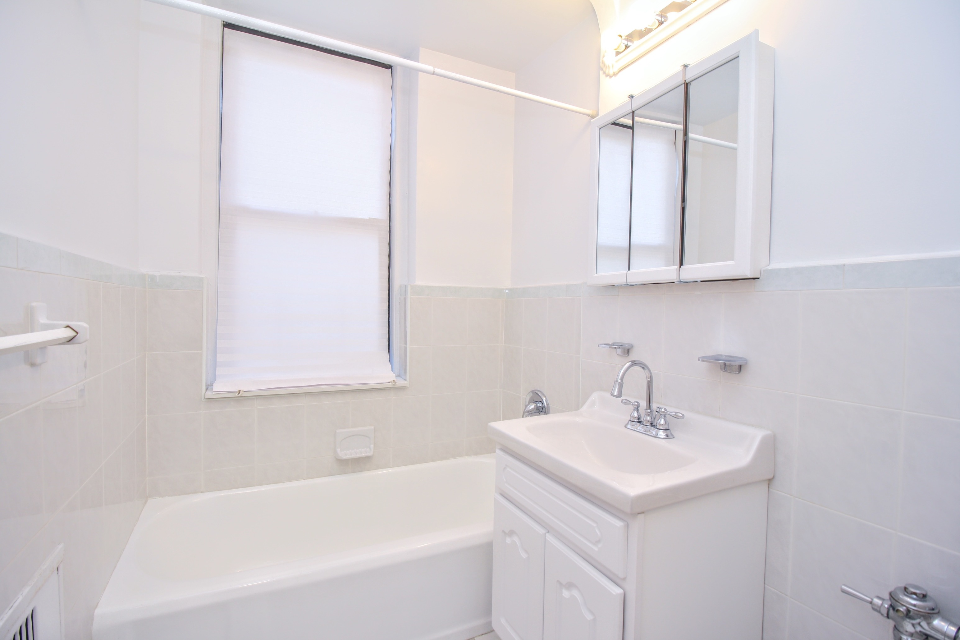 109-15 Queens Boulevard, Unit 5L Queens, NY 11375 - Photo 6 of 7