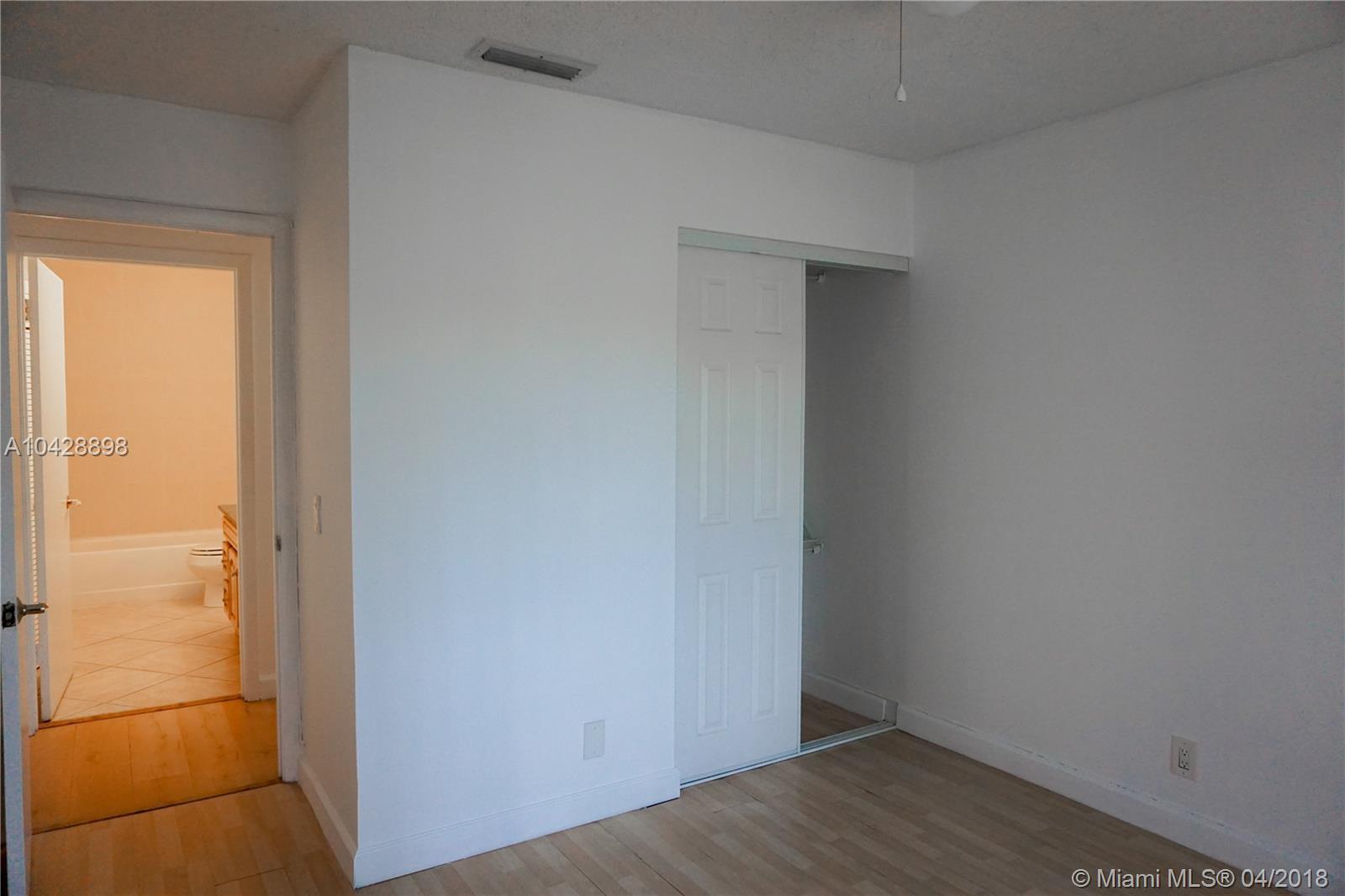 10441 Mahogany Key Circle, Unit 203 Miami, FL 33196 - Photo 8 of 20