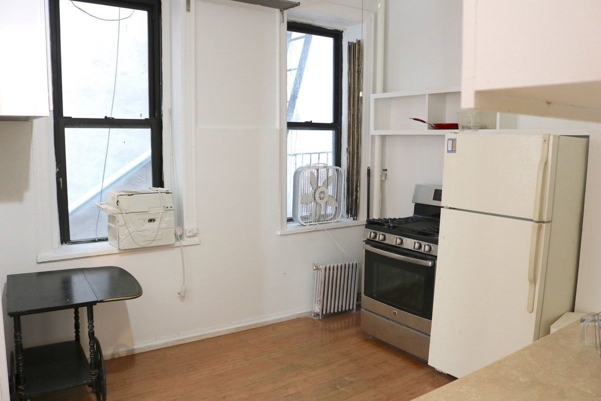 121 MacDougal Street, Unit Undisclosed Manhattan, NY 10012 - Photo 2 of 5