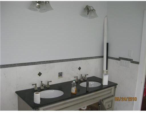 4451 Alton Road Miami Beach, FL 33140 - Photo 7 of 9